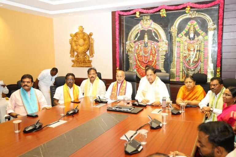 తిరుమల శ్రీవారి సాలకట్ల బ్రహ్మోత్సవాలు విజయవంతం – సహకరించిన అందరికీ బోర్డు చైర్మన్, బి ఆర్ నాయుడు ఈవో, సభ్యుల కృతజ్ఞతలు